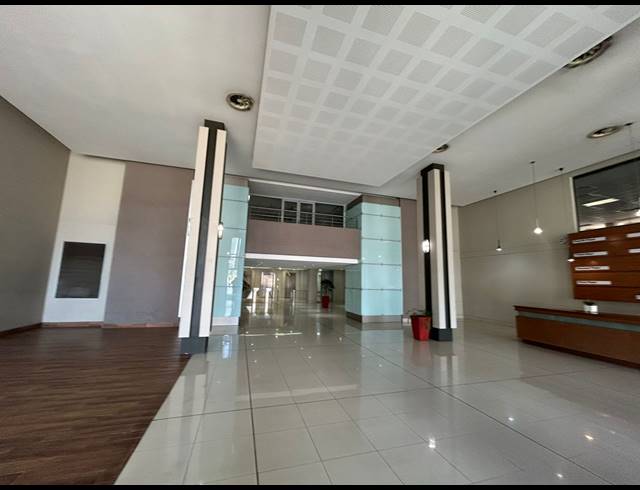 1,929M² OFFICE TO LET IN SANDTON CENTRAL